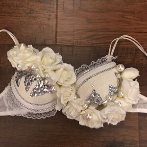 White Roses Novelty Burlesque/Costume Bra